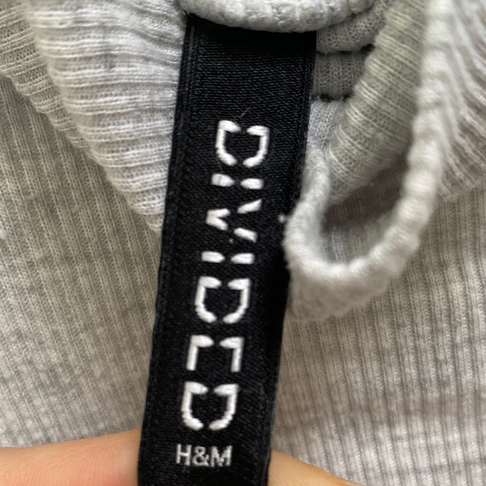 H&M Light Gray Ribbed Turtleneck - Picture 2 of 7